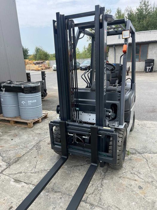 Wózek widłowy Nissan sztaplarka 1,5 tony maszt 3m