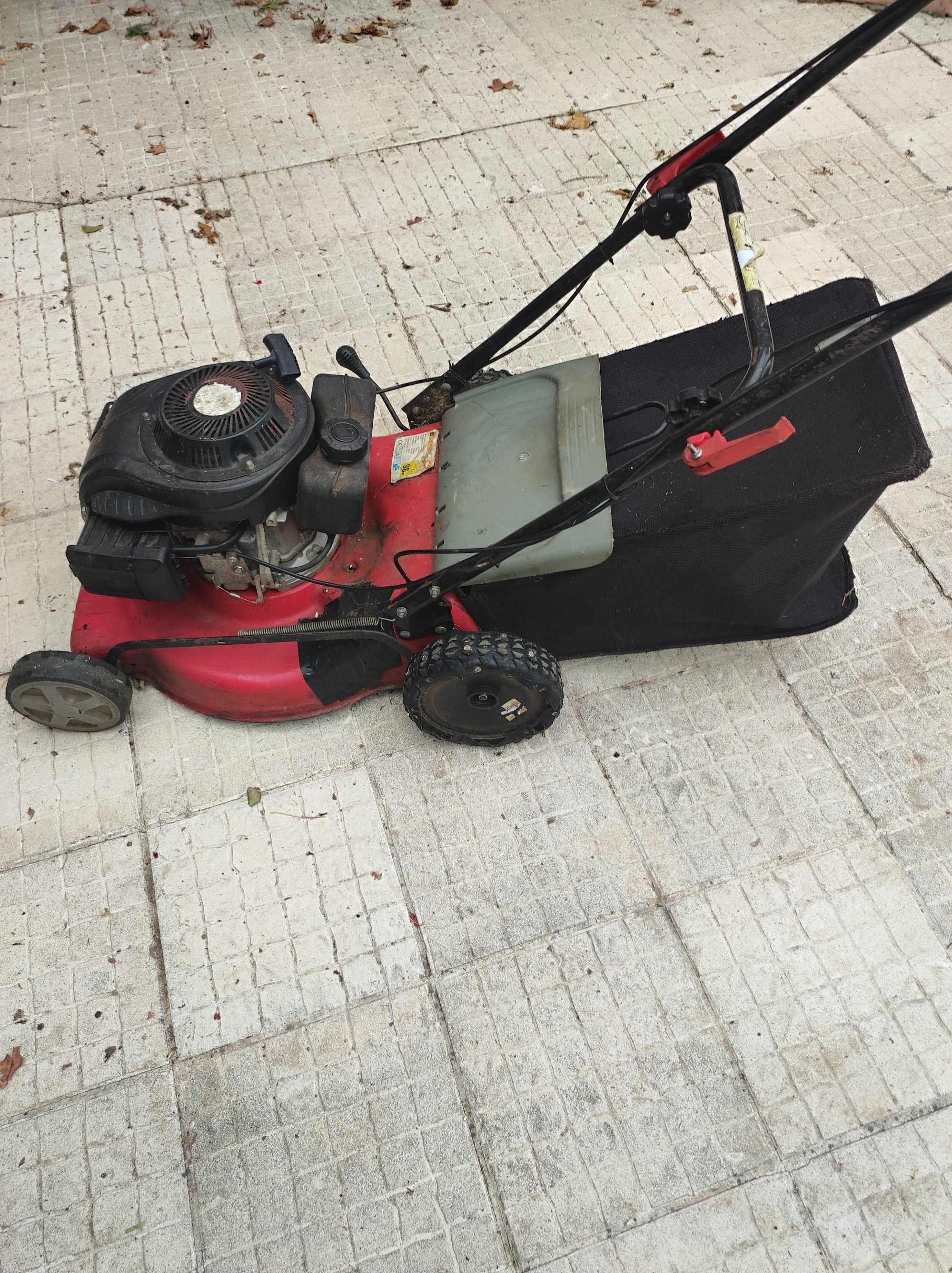 Maquina corte relva gasolina com 139Cc lâmina 40 cm