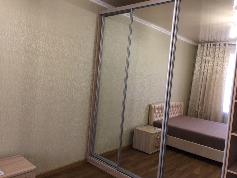 Подобова оренда квартири.. Двухкомнатная. 95 квартал, Центр, Ашан