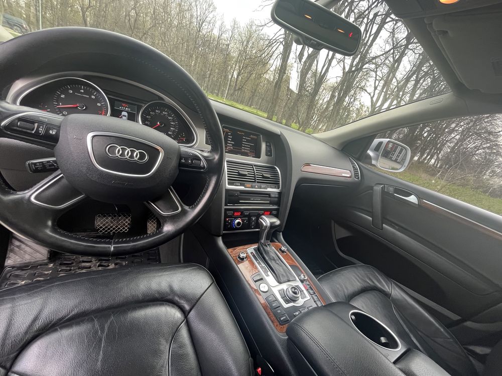 Audi Q7 2015 року