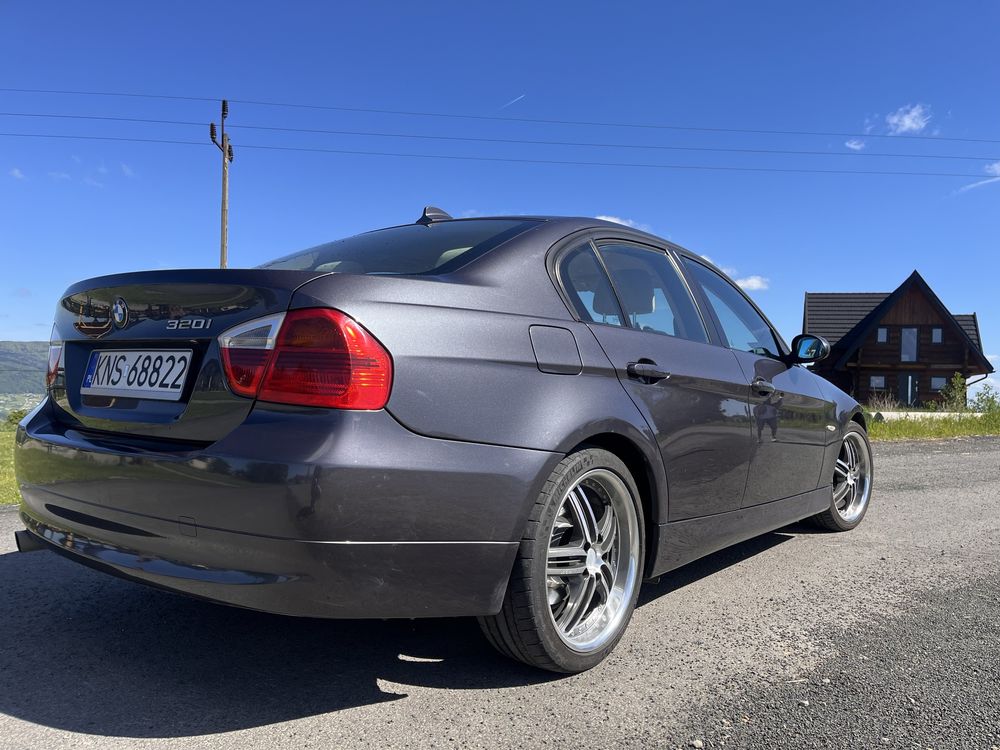 BMW E90 seria 3 150KM