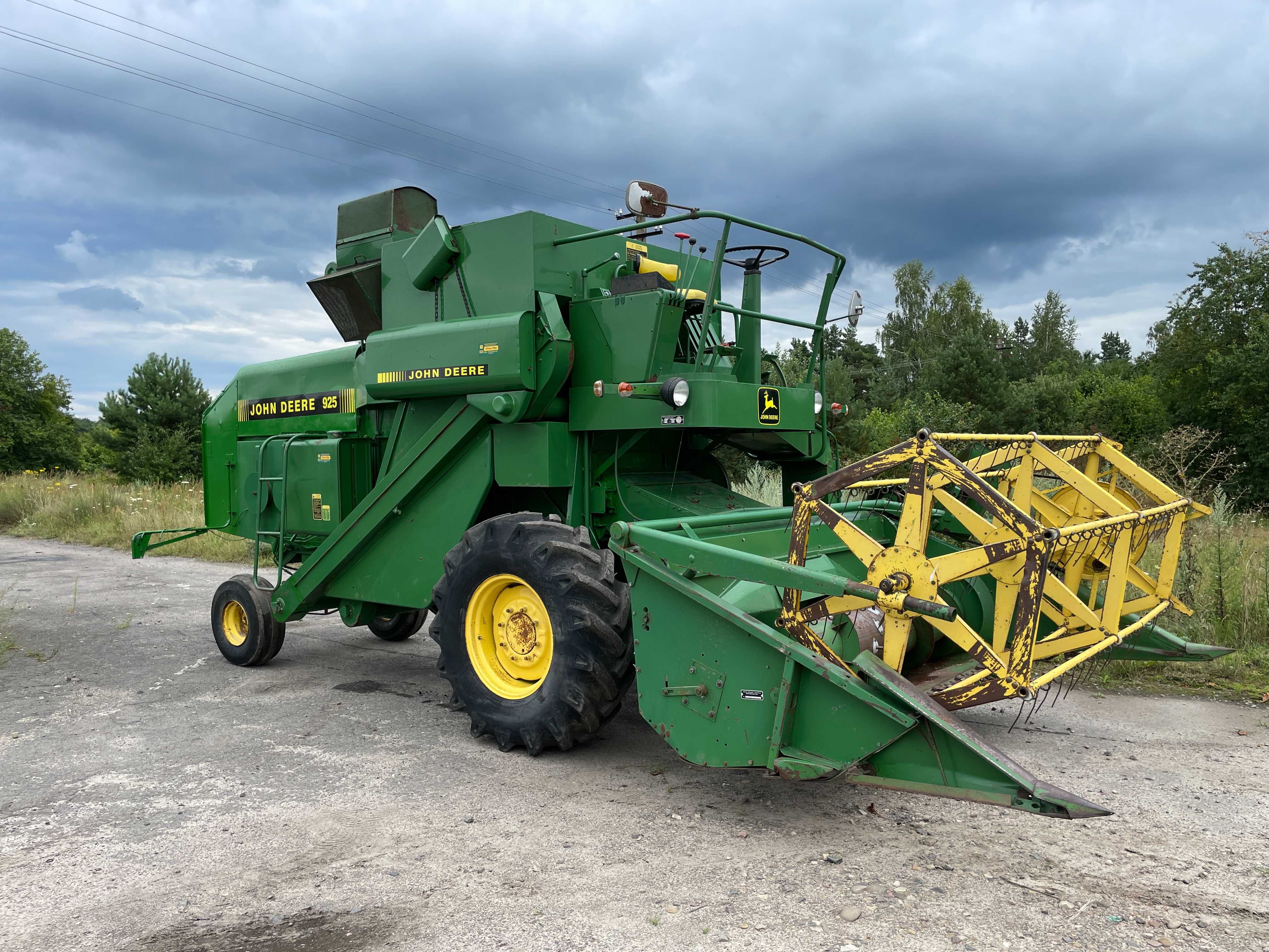 Зерновий Комбайн John Deere 925