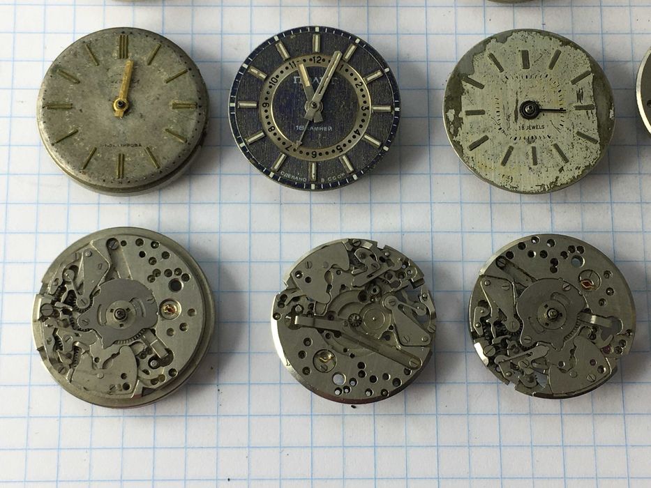 Механизмы наручных часов Полет будильник остатки СССР на запчасти