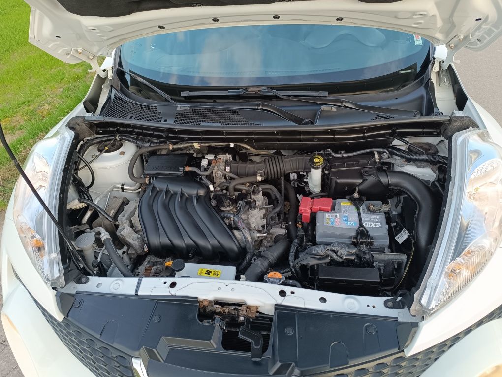 Nissan Juke klima USB grzane fotele automat bensin niski przebieg