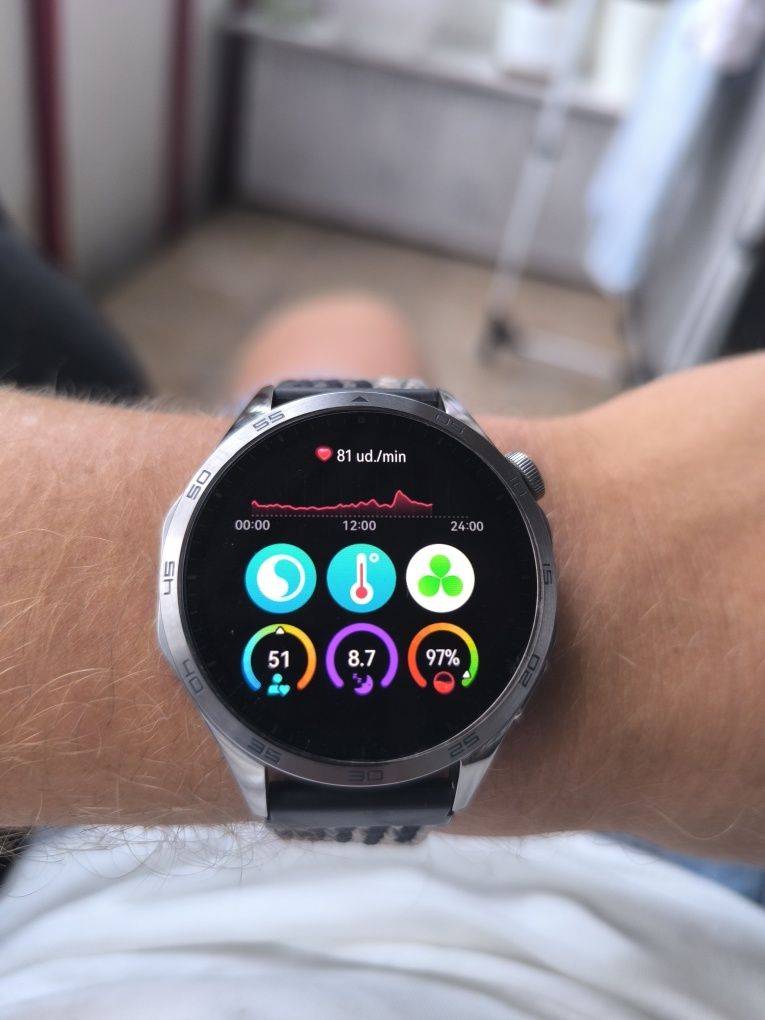 Smartwatch Huawei Watch GT 4 srebrny gwarancjaarancja
