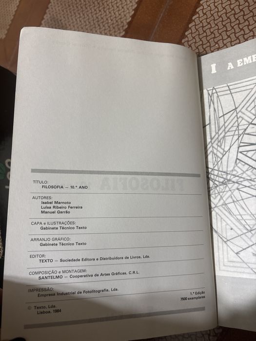“Filosofia” livros do 10° e 11° ano de escolaridade // Texto Editora