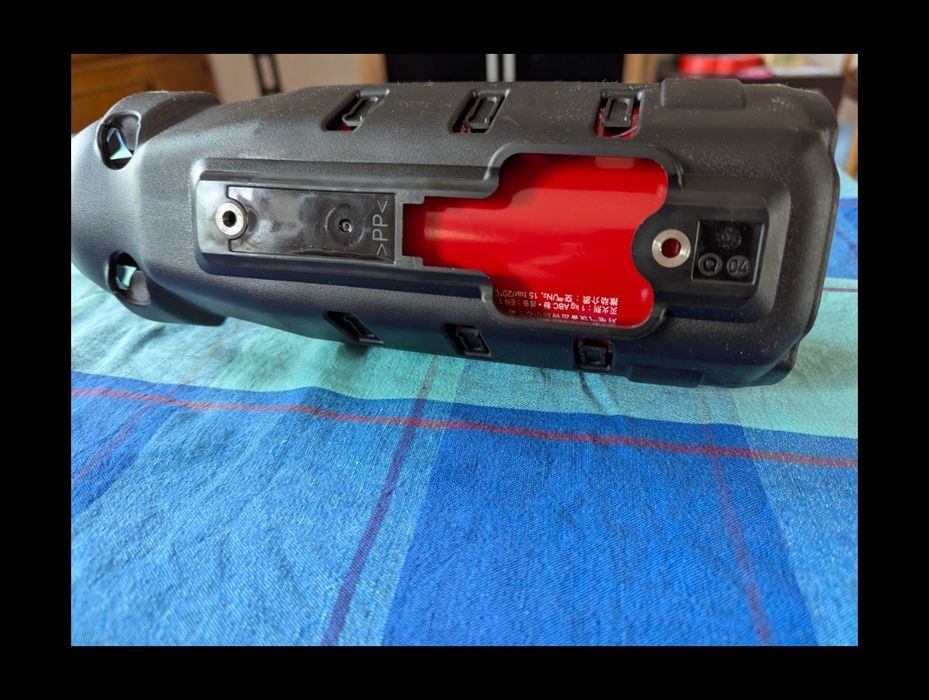 Gaśnica samochodowa 1kg oryginał Mercedes Benz z uchwytem pod fotel