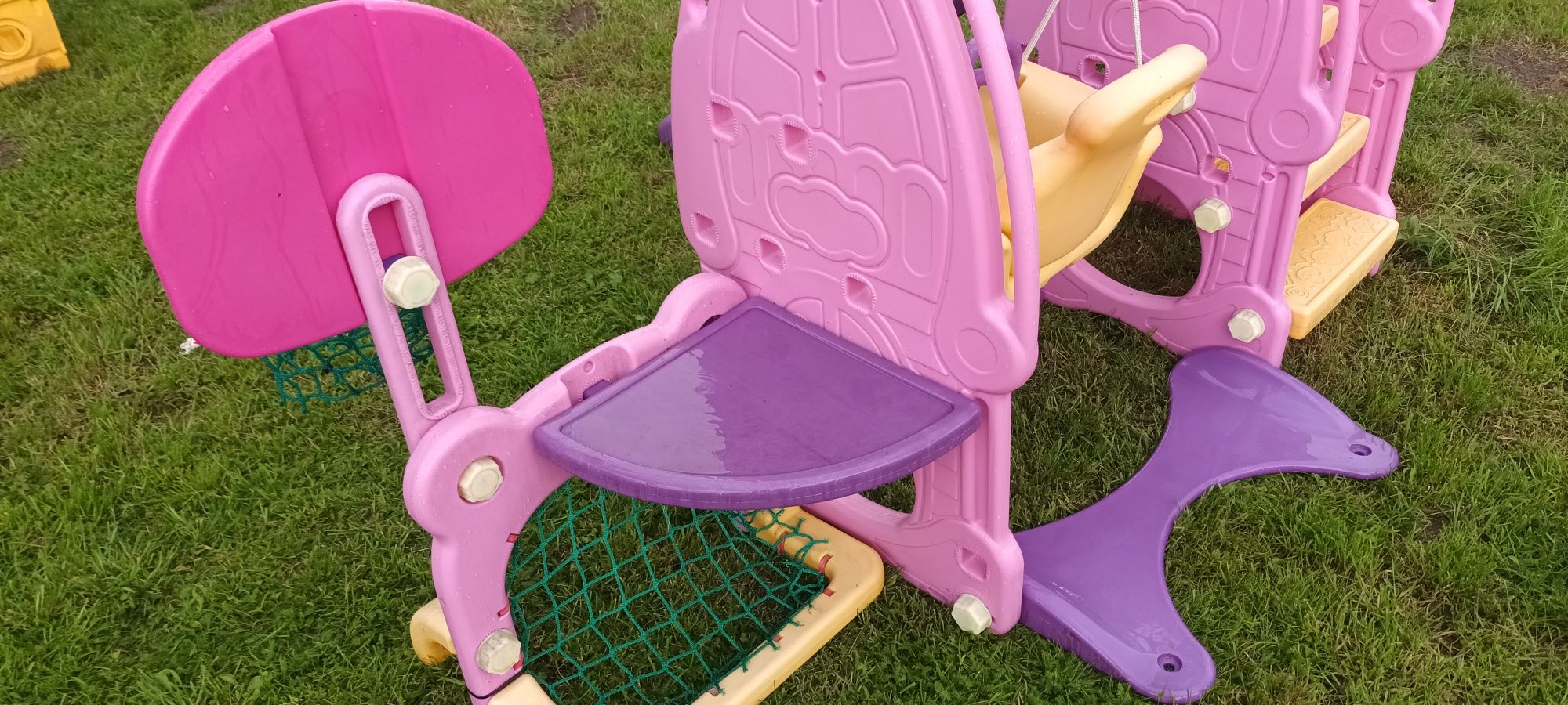 Mini plac zabaw dla małych dzieci do ogrodu