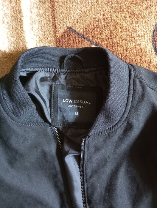 Продам мужской бомбер.