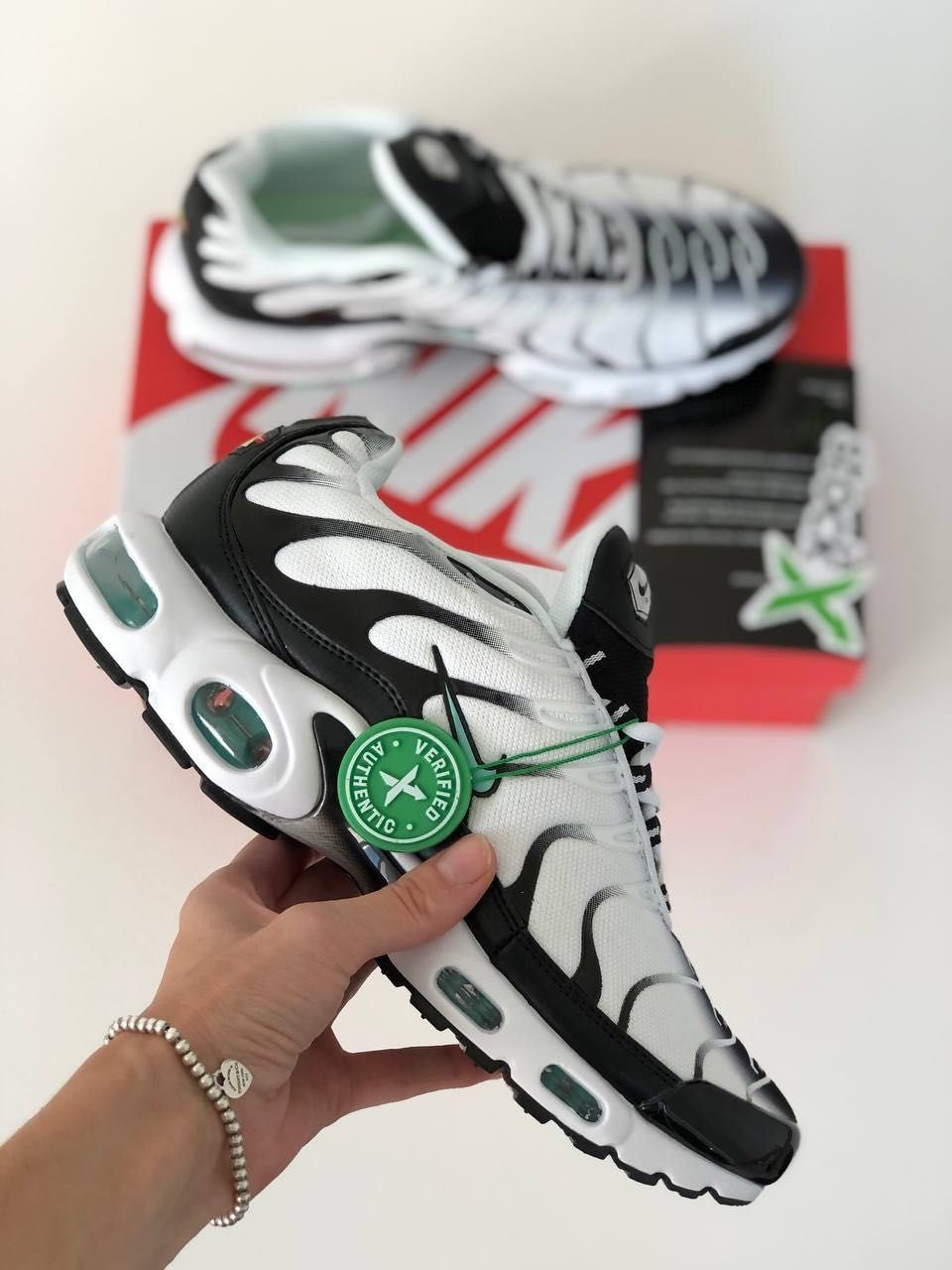 Мужские кроссовки Nike Air Max Tn Black\white\Mint . Размеры 40-45