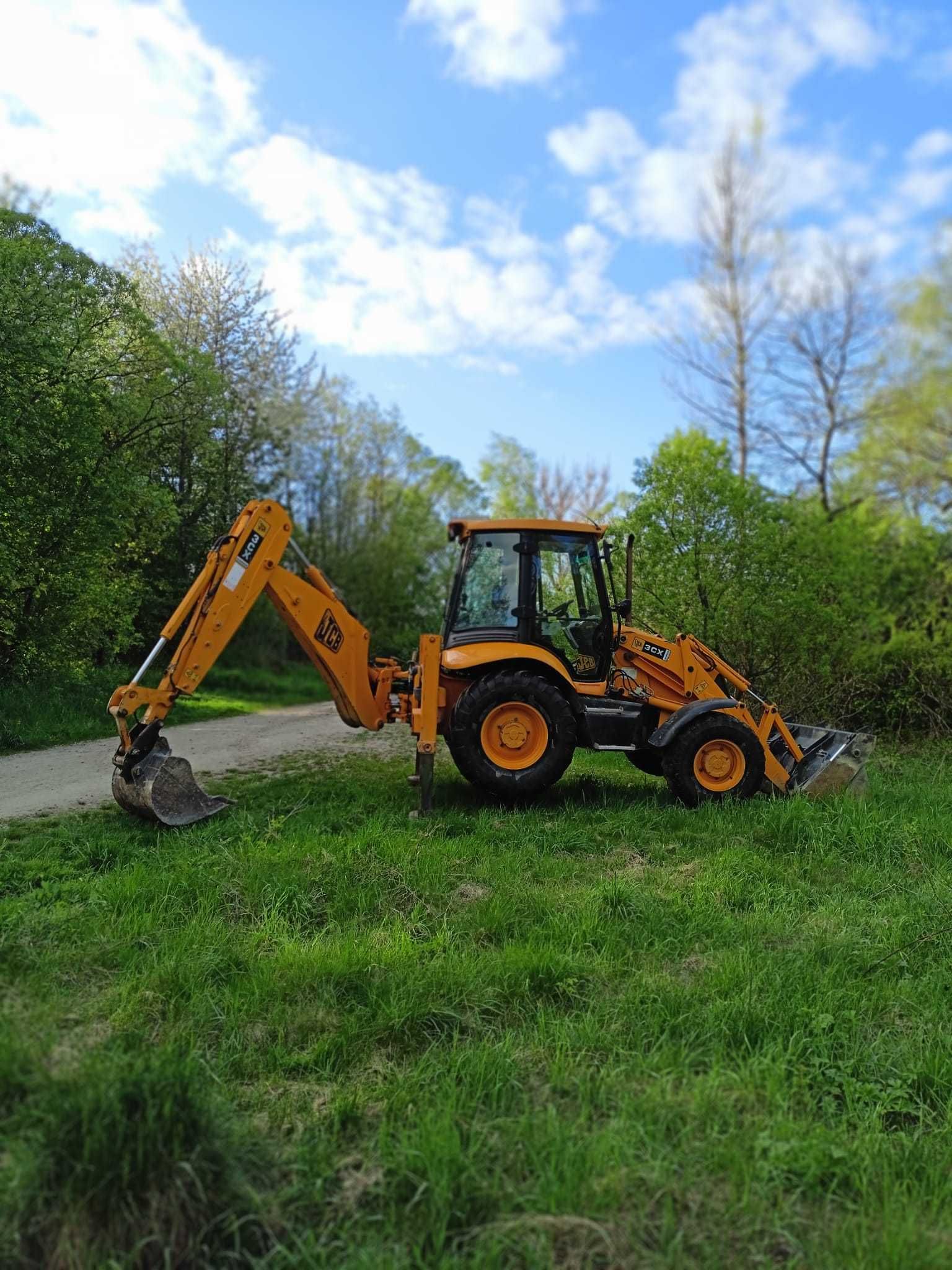 Usługi koparko-ładowarką JCB CX3, przyłącza, fundamenty, odwodnienia.