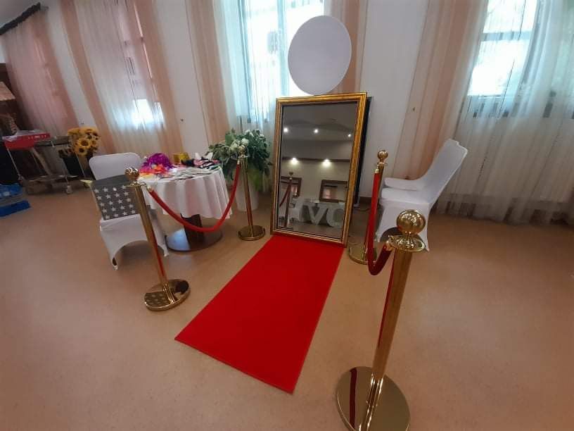 Fotolustro, selfie mirror ,fotobudka na wesele, komunię/chrzest/event