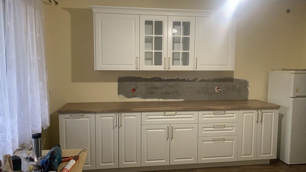 Skladanie skrecanie montaz mebli