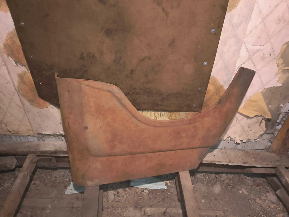 Задне крило на Уаз 469