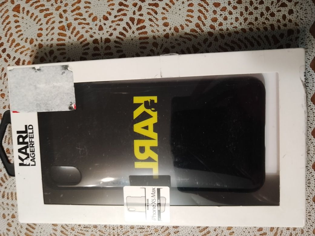Karl Lagerfeld etui na iPhone Xs Max