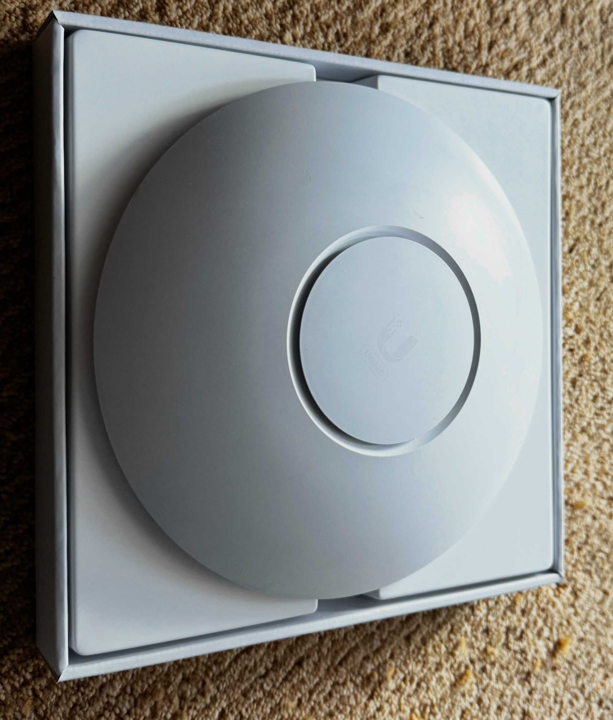 Ubiquiti U6-LR Long Range + zasilacz PoE