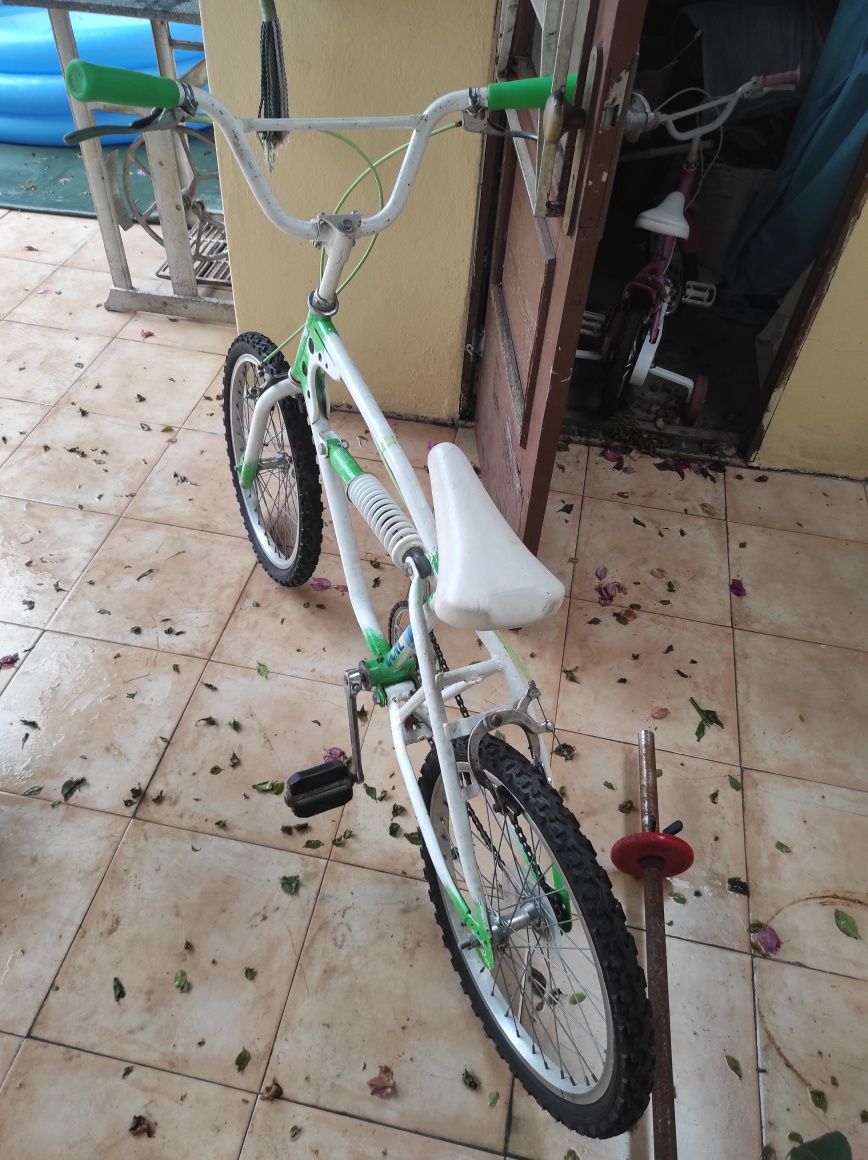 Bicicleta BMX Clássico