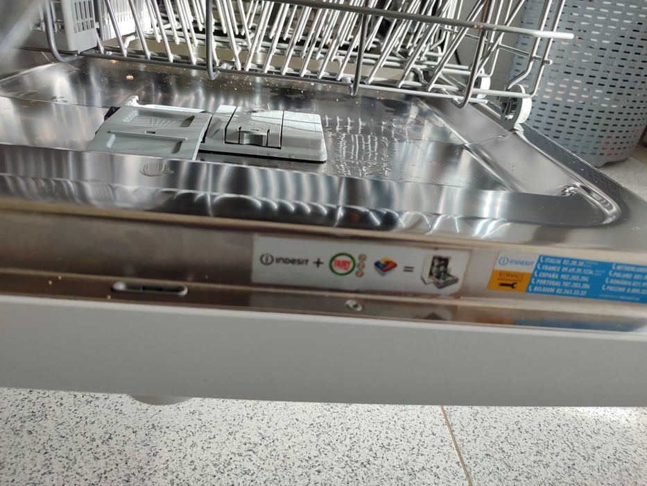 Maquina lavar louça indesit