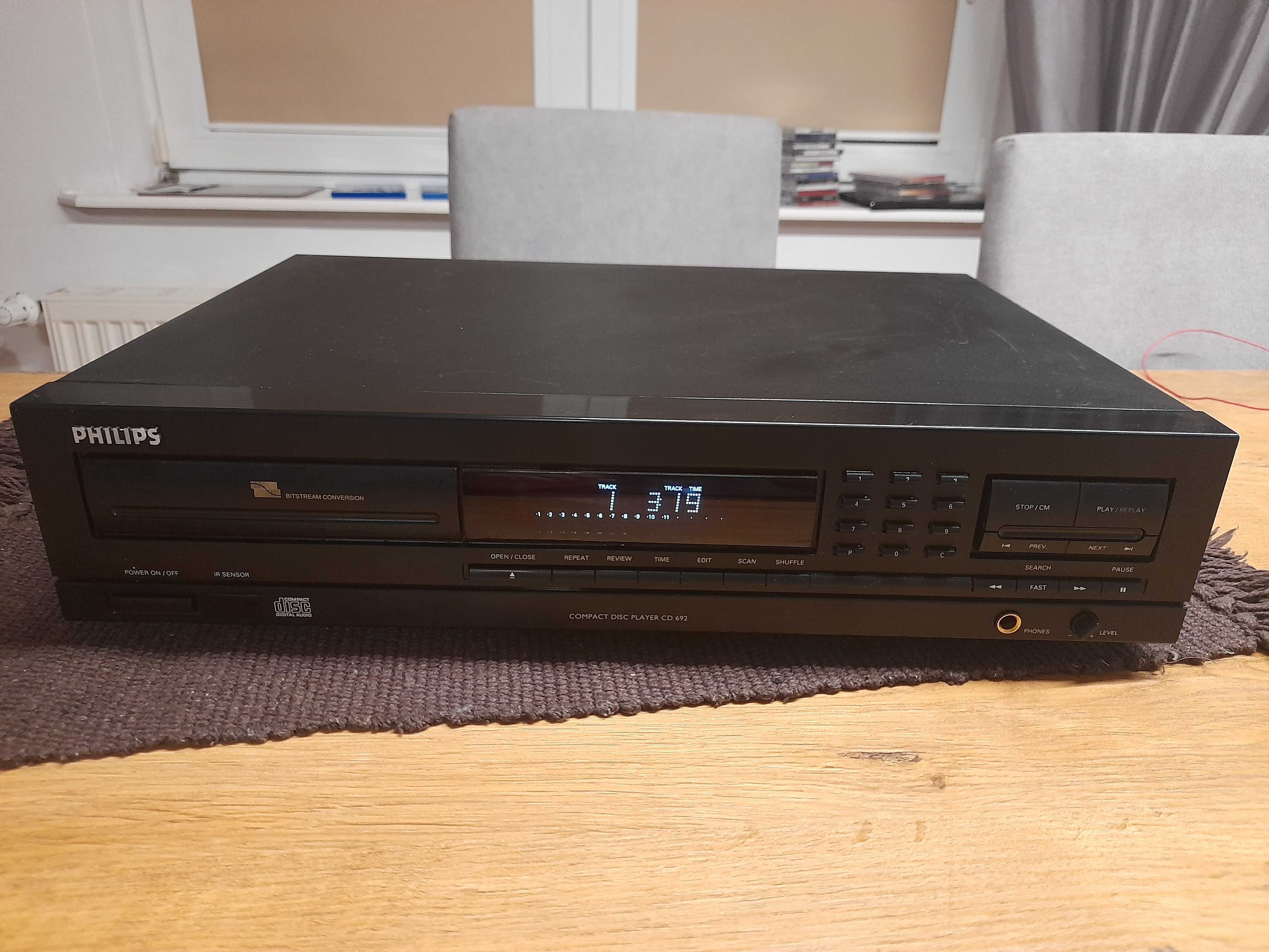 Philips odtwarzacz kompaktowy CD 692