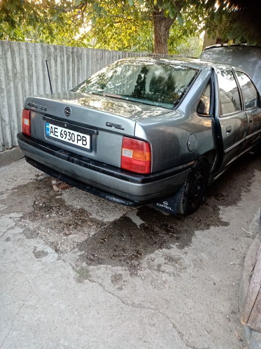 Машина опель вектра
