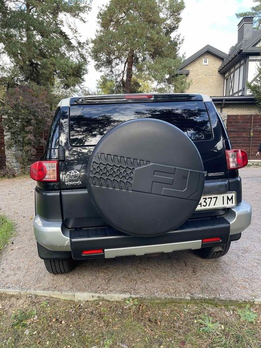 Продаж Тойта FG cruiser