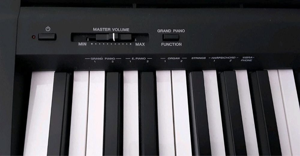 Yamaha P-45 B pianino