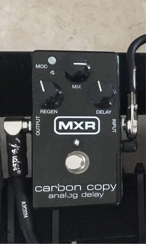 Pedais Boss Super Over Drive e MXR Carbon Copy