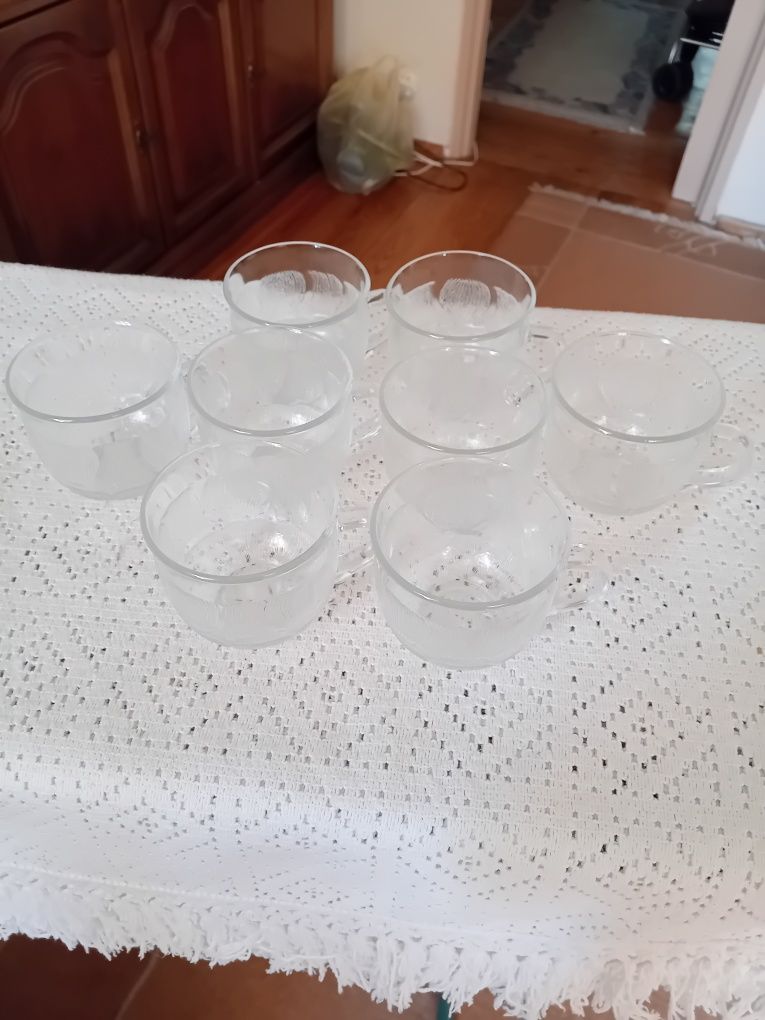 8 szklanek z uchem