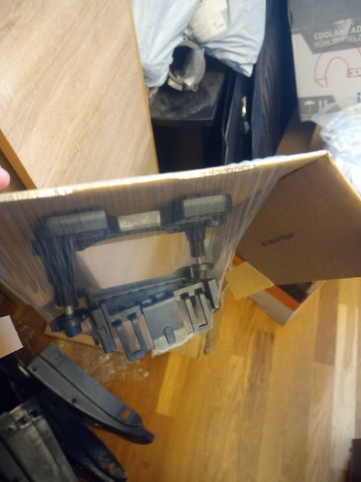 Держатель радара дистроника крепление датчика Пассат б8 ЕВРОПА шкода