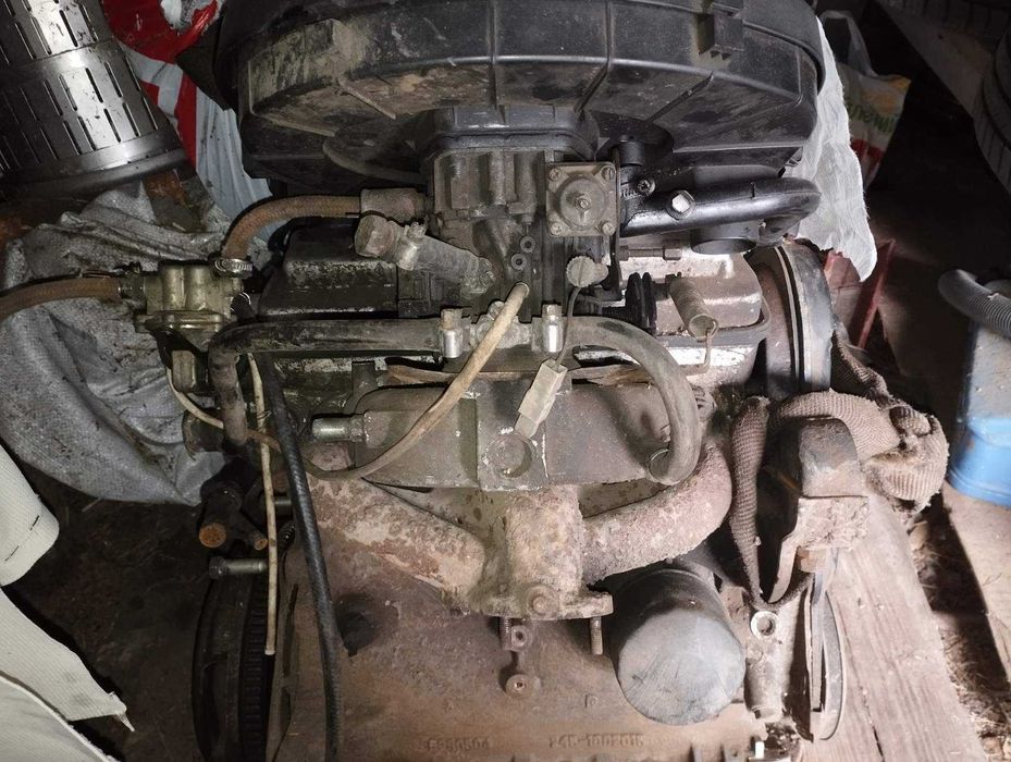 Двигун з КПП Таврия