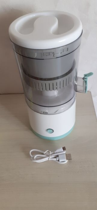 Соковитискач для цитрусових, соковыжималка