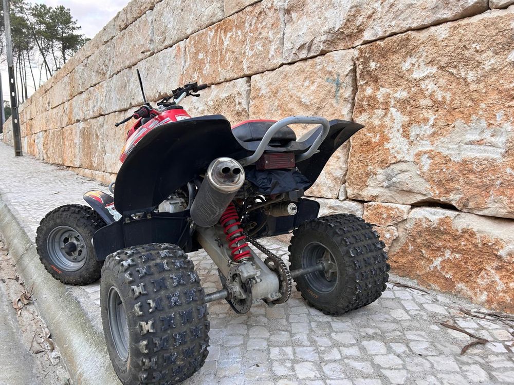 Moto 4 em bom estado Bombardie