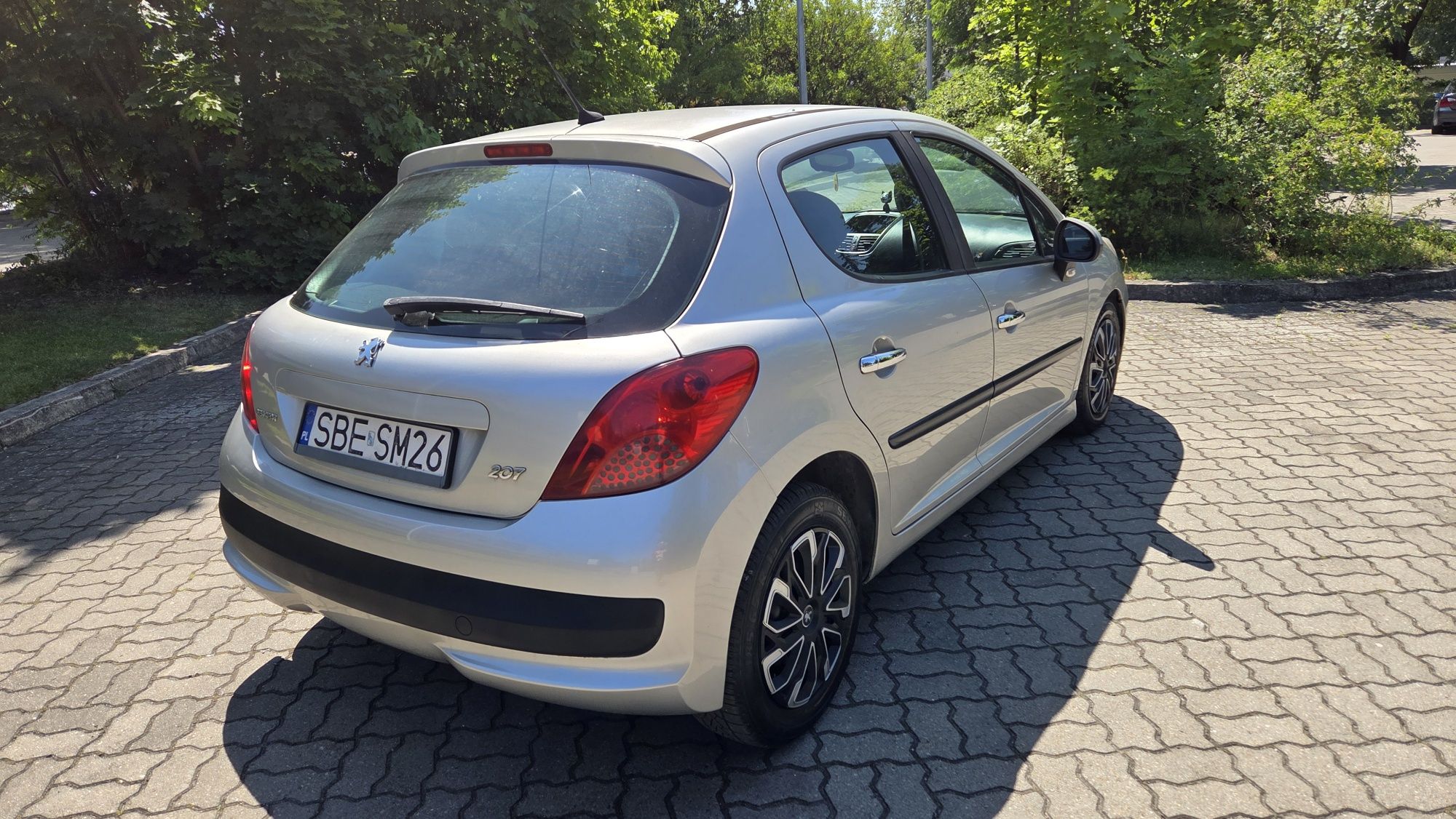 Peugeot 207 1.4 75 KM Salon