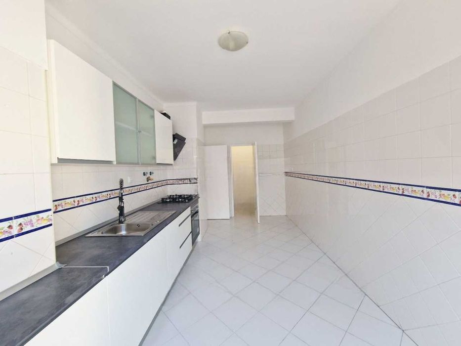 T2 na Avenida José Relvas – Paio Pires Seixal