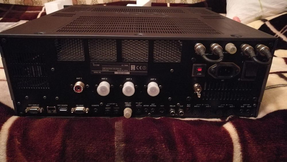 КВ трансивер ICOM  IC-7800 (радиоприемник, передатчик)