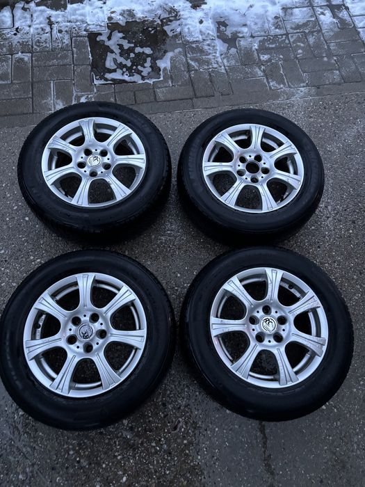 Koła alumniowe 15 cali z oponami