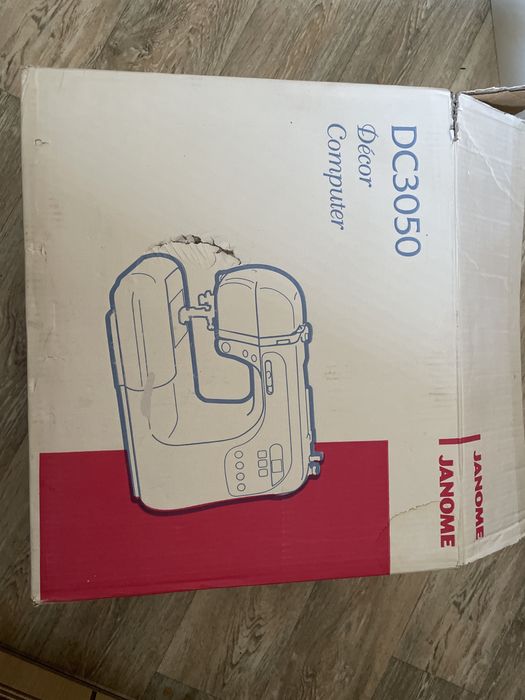 Швейная машина Janome Dc3050