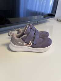 Кросівки nike revolution 5