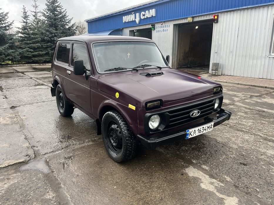 Продам ниву на полном боевом ходу