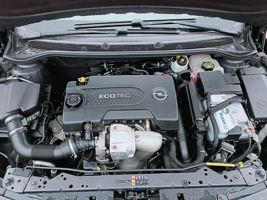 Opel Astra Sport ToUrer  1.3 CDTI Exeutive vendo ou troco