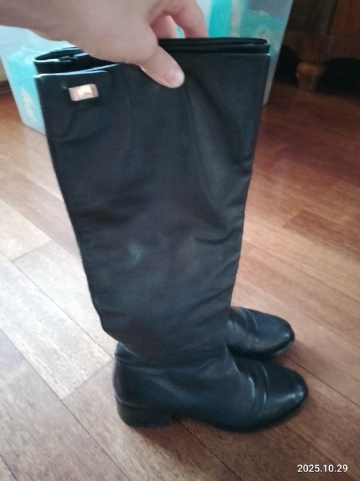 Чоботи з натуральної шкіри фірмові
