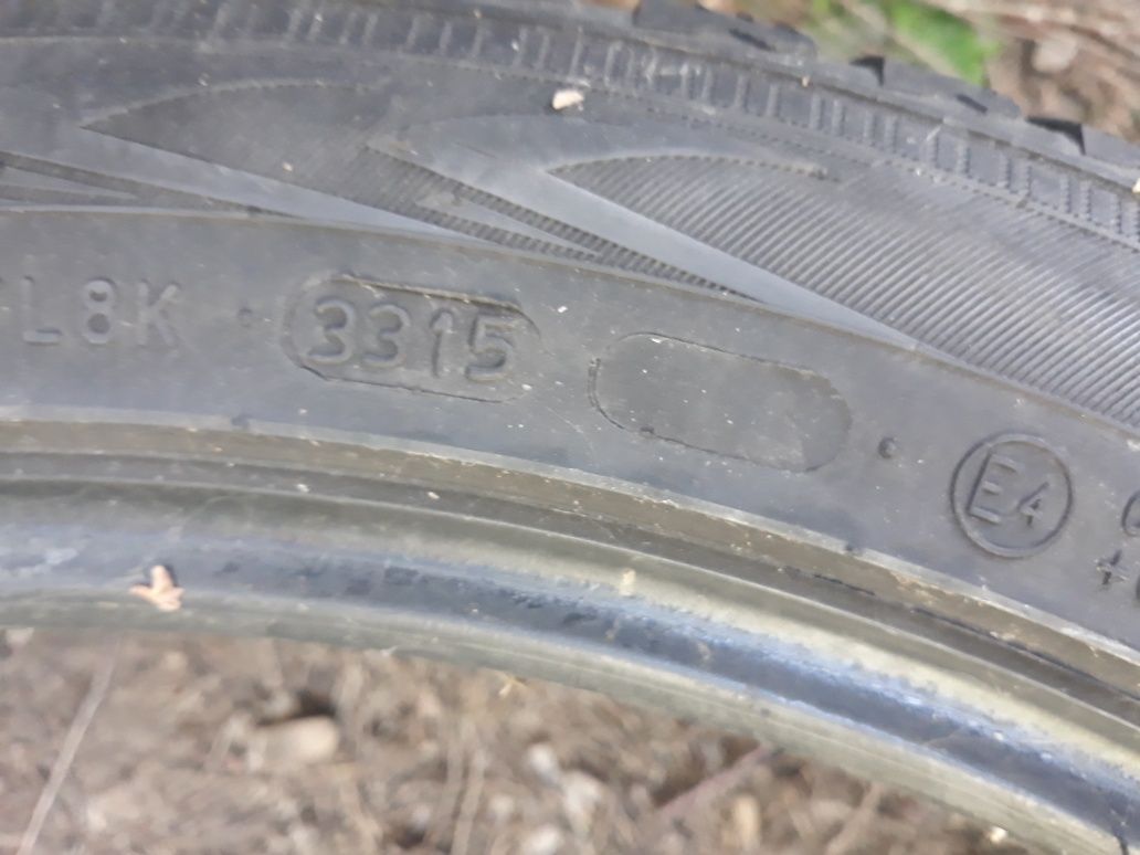 Cena za 2 Opony zimowe 215/45r20 NOKIAN 6mm