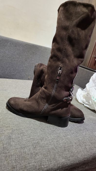 Продам сапоги шоколадного кольору