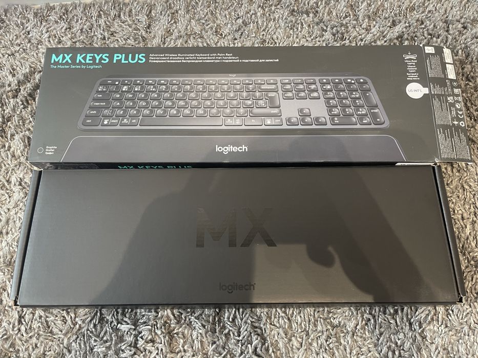 Klawiatura Logitech MX Keys Plus z palm rest