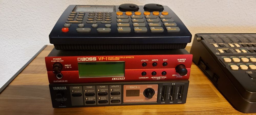 Korg i5M + Boss DR770