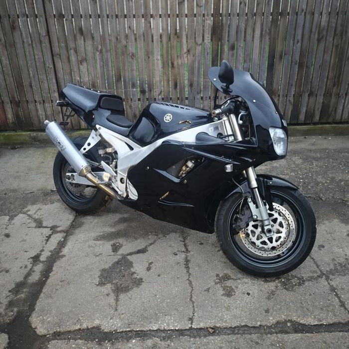 Yamaha FZR 1000 po serwisie cena zimowa