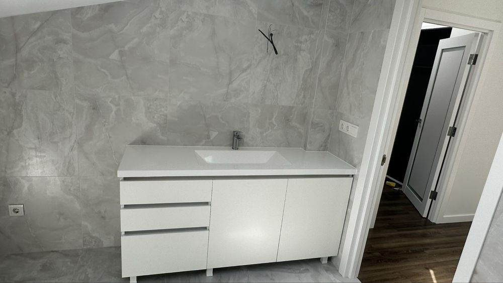 Стільниця столешница у ванну над пральною машиною під замовлення