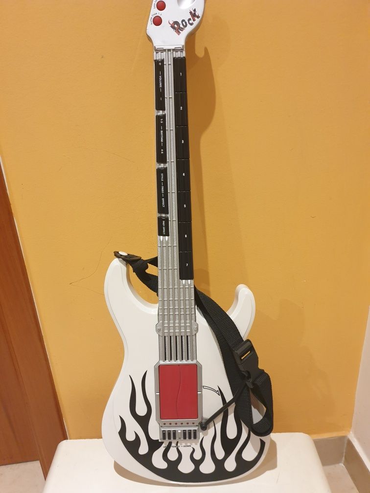 Guitarra electrónica para criança