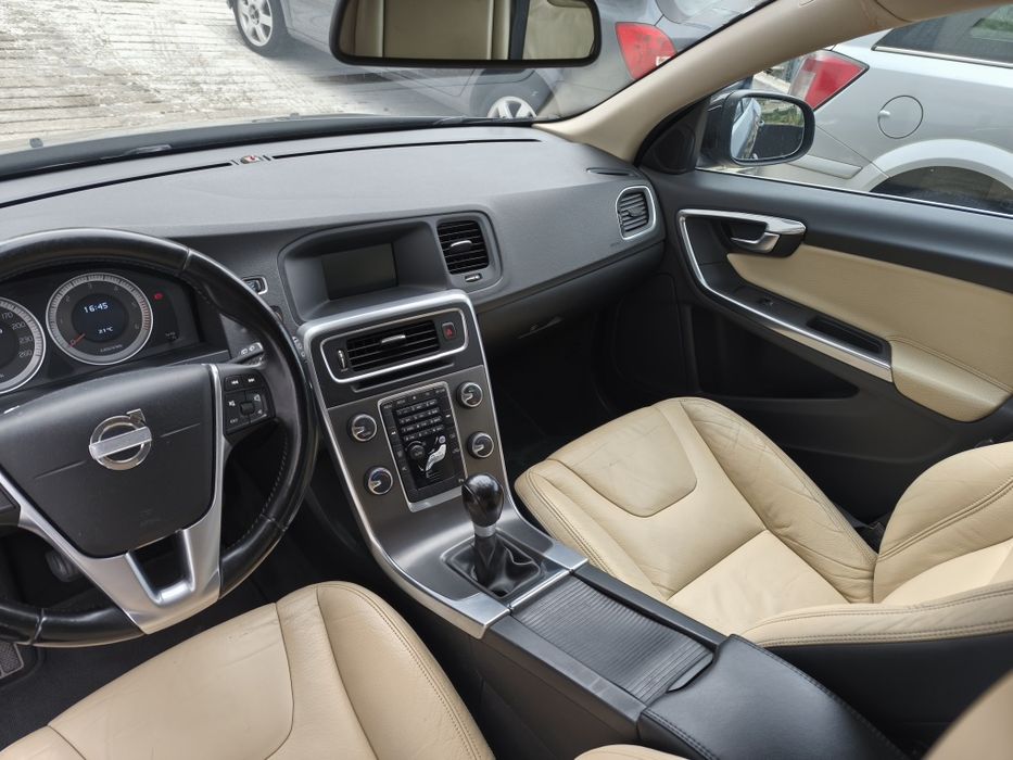 Volvo V60 2.0D 163cv