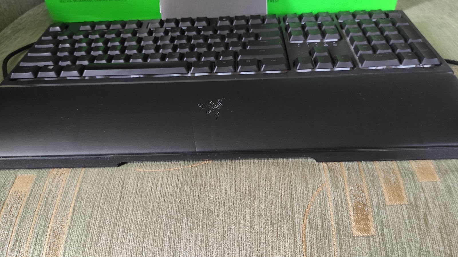 Терміново Торг умісний Razer Ornata V2  деталі в описі